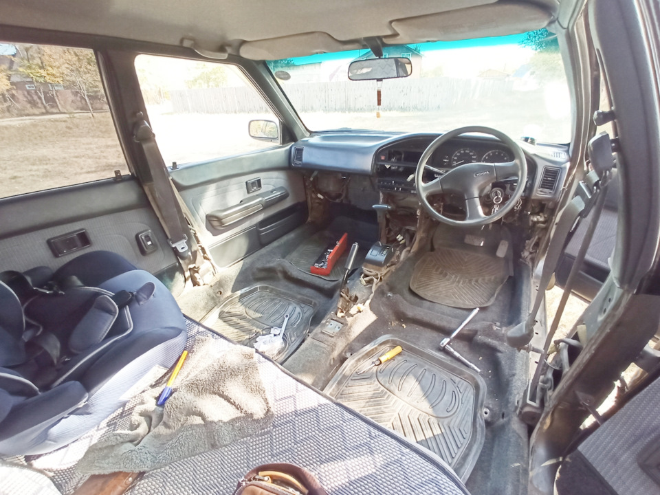 Потек радиатор отопителя салона — Toyota Sprinter (90), 1,5 л, 1990 ...