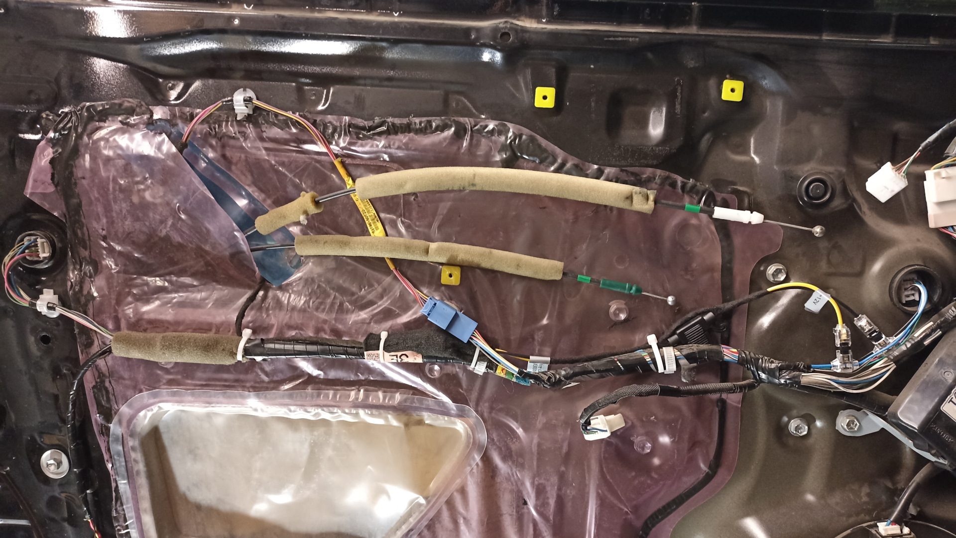 Фото в бортжурнале Toyota Land Cruiser 200