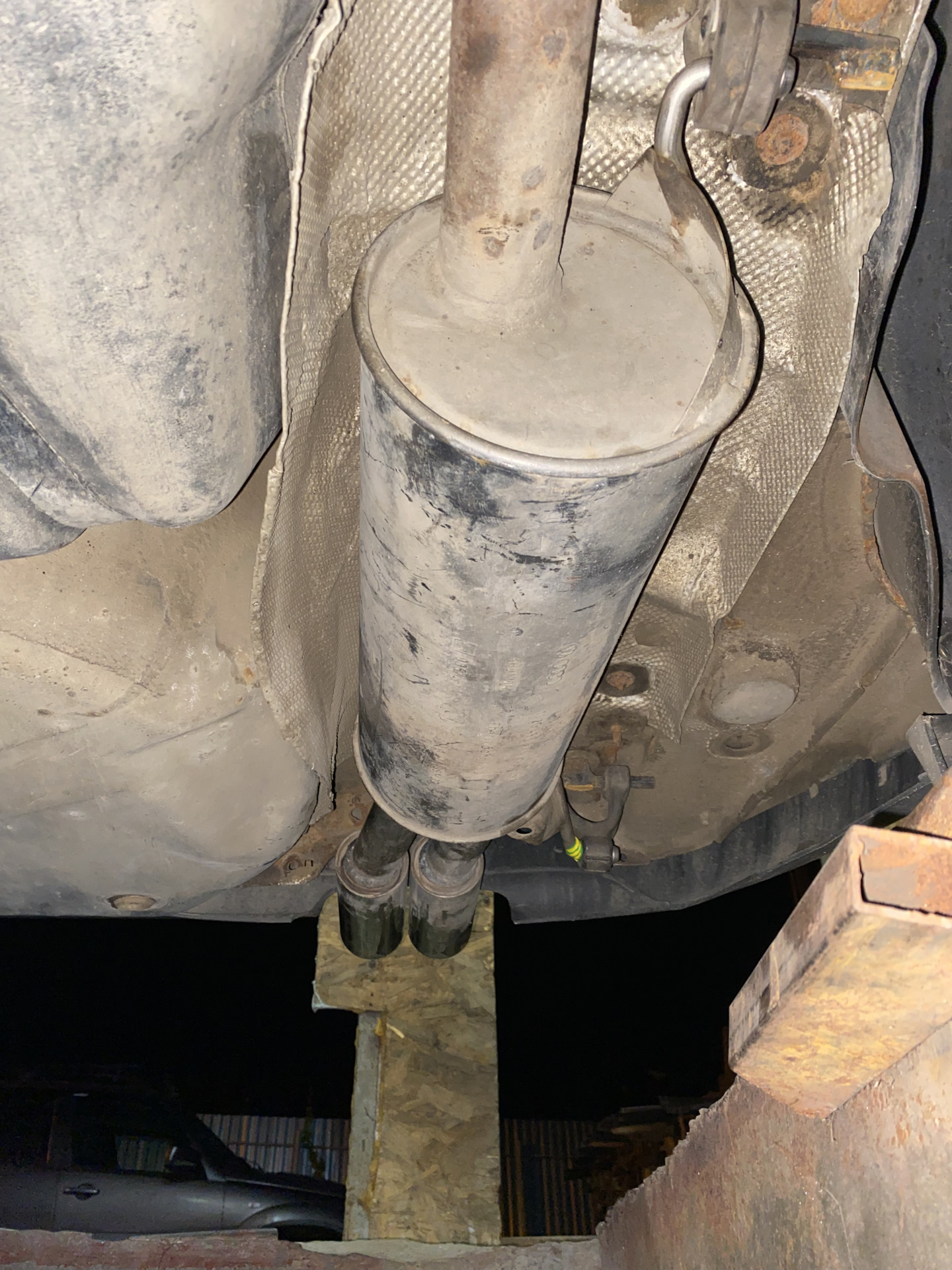 Звон в глушителе решение найдено — Audi A6 (C5), 2,4 л, 1999 года ...