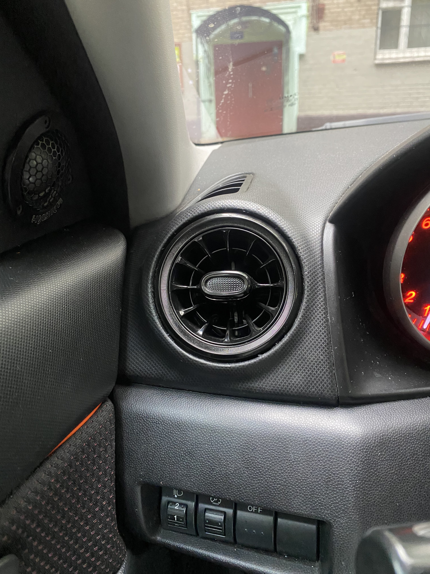 Как снять дефлекторы мазда 3 бк Боковые воздуховоды AMG - Mazda 3 (1G) BK, 2,5 л, 2008 года тюнинг DRIVE2