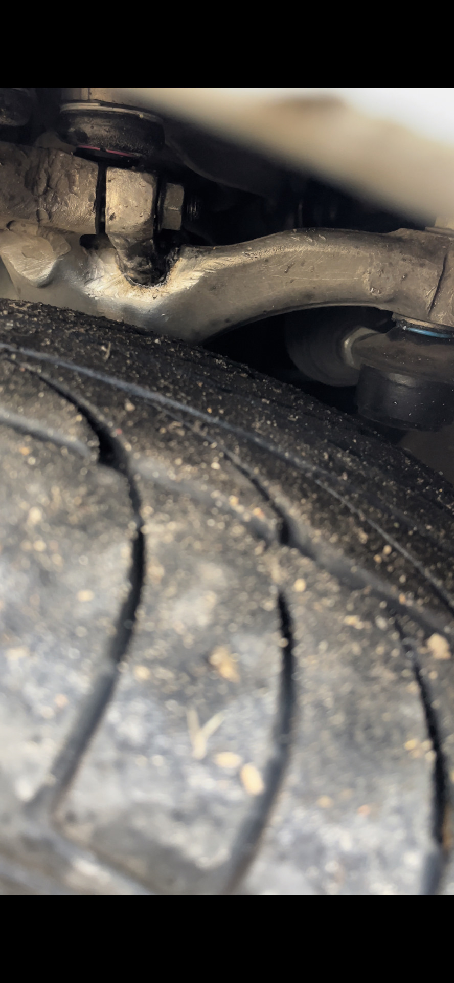 Замена рычагов, сварка поворотного кулака (цапфы) — Audi A4 (B7), 2 л ...