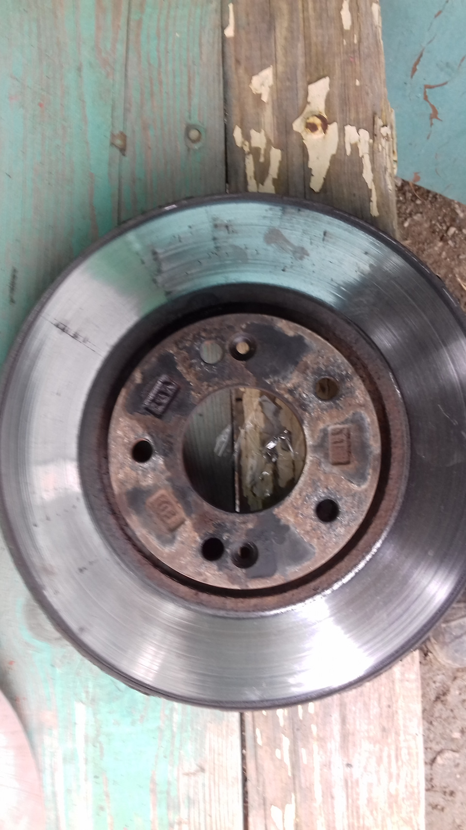 Замена передних тормозных дисков KIA Ceed JD — KIA Ceed (2G), 1,6 л ...