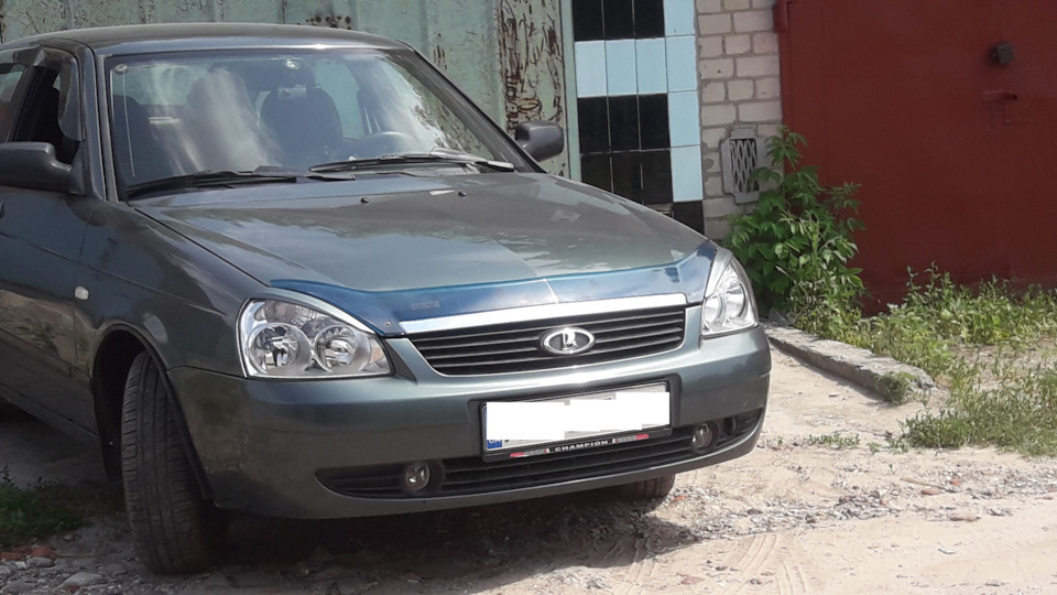 Торохтят передние колодки в суппорте. — Lada Приора хэтчбек, 1,6 л ...