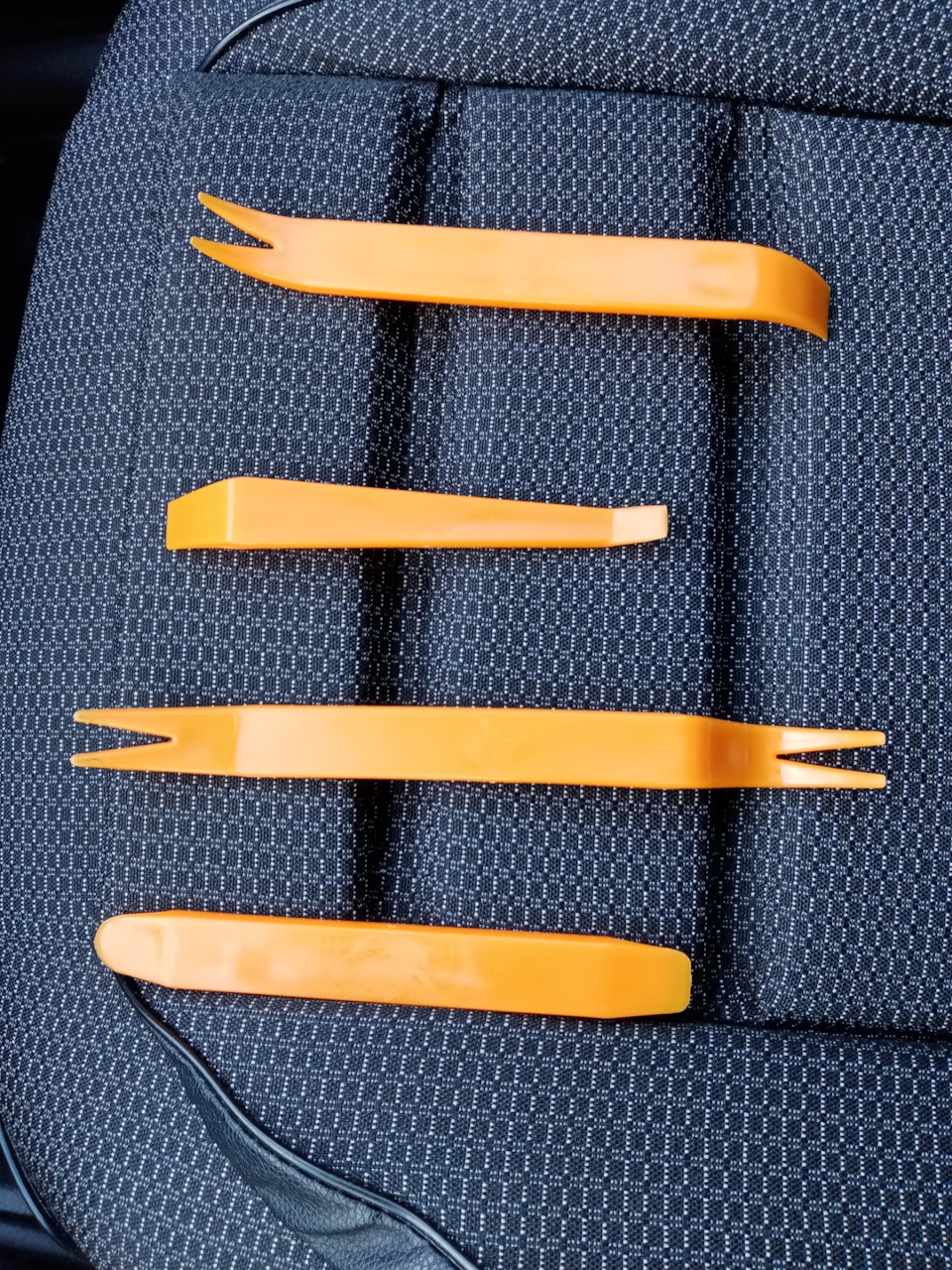 Установка динамиков в задние двери. — Lada Гранта Лифтбек (2-е ...