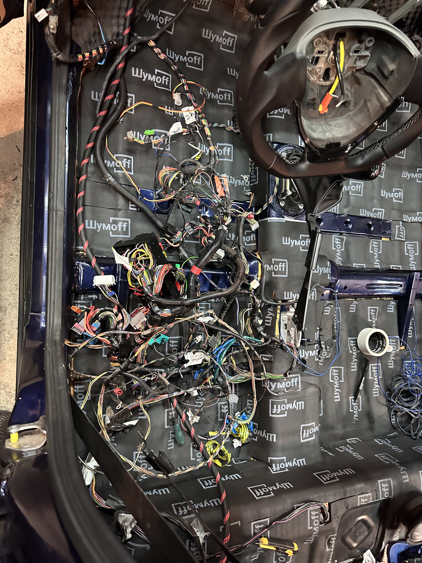 Шумовиброизоляция днища, моторного щита, замена проводки на Люкс ...