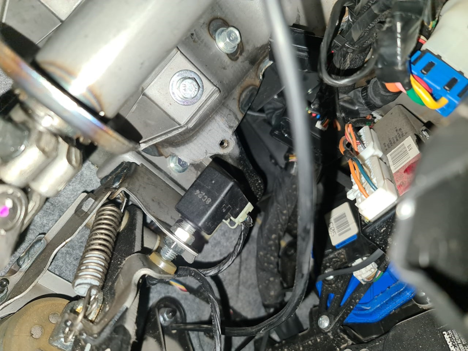 Замена лягушки педали тормоза — Hyundai Santa Fe (2G), 2,7 л, 2008 года ...