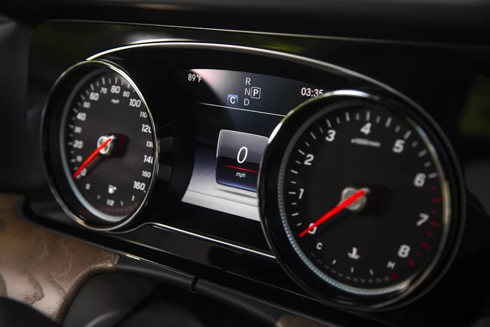 Как снять приборную панель мерседес w 213