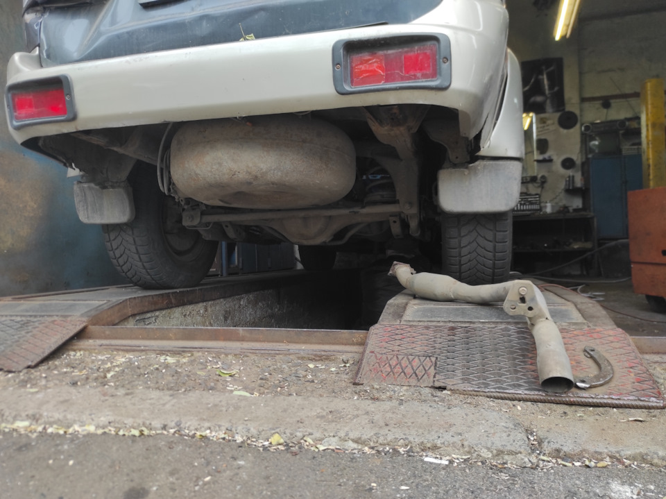 День варенья Синяка. Сварка глушителя. — Mitsubishi Pajero Sport (1G ...