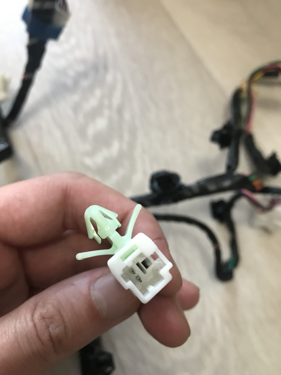 Разъем 2pin для подсветки прикуривателя — Сообщество «Mitsubishi Lancer ...