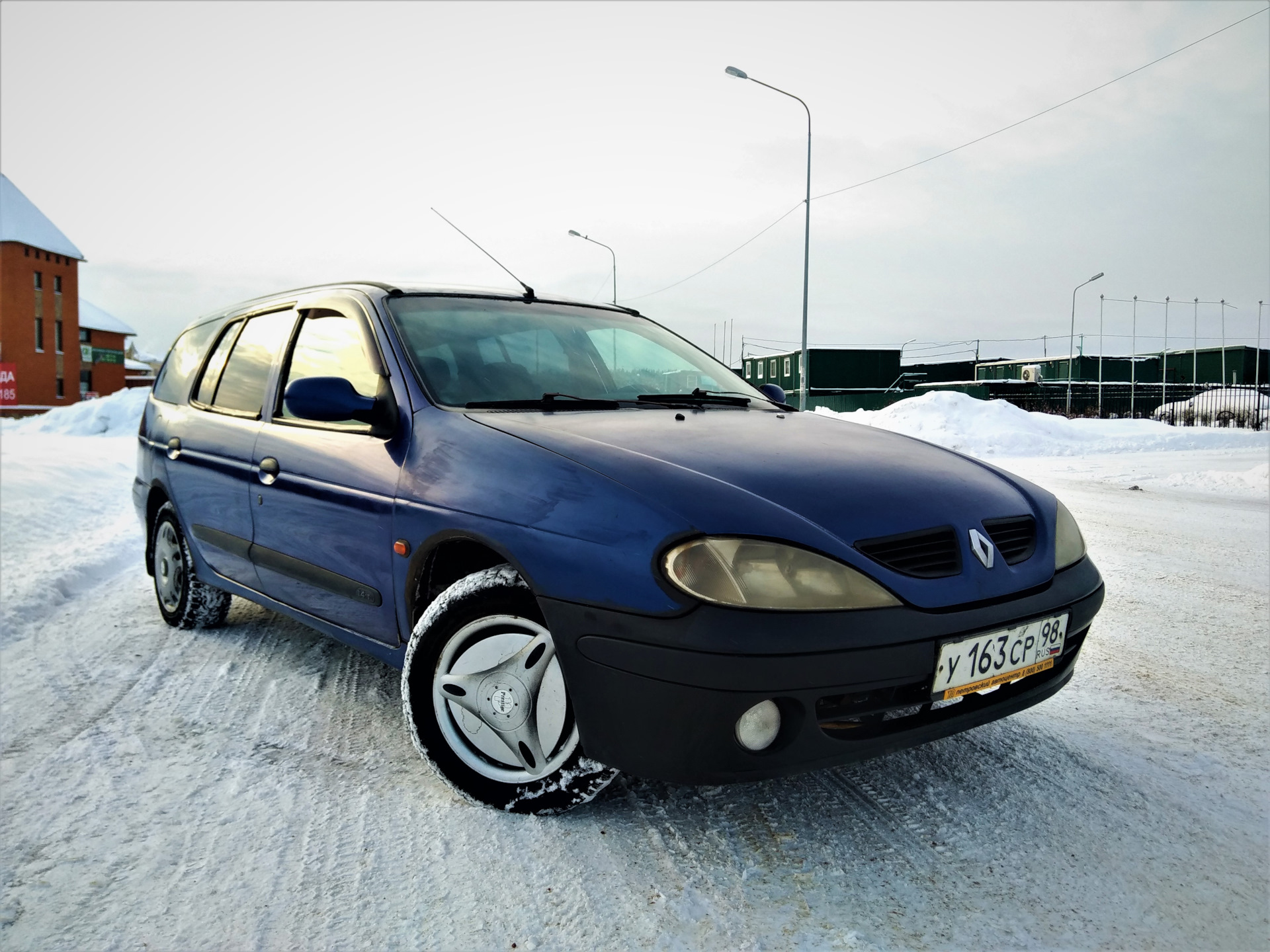 Рено 2002 года. Renault Megane i. Renault Megane 2002 года Рестайлинг.