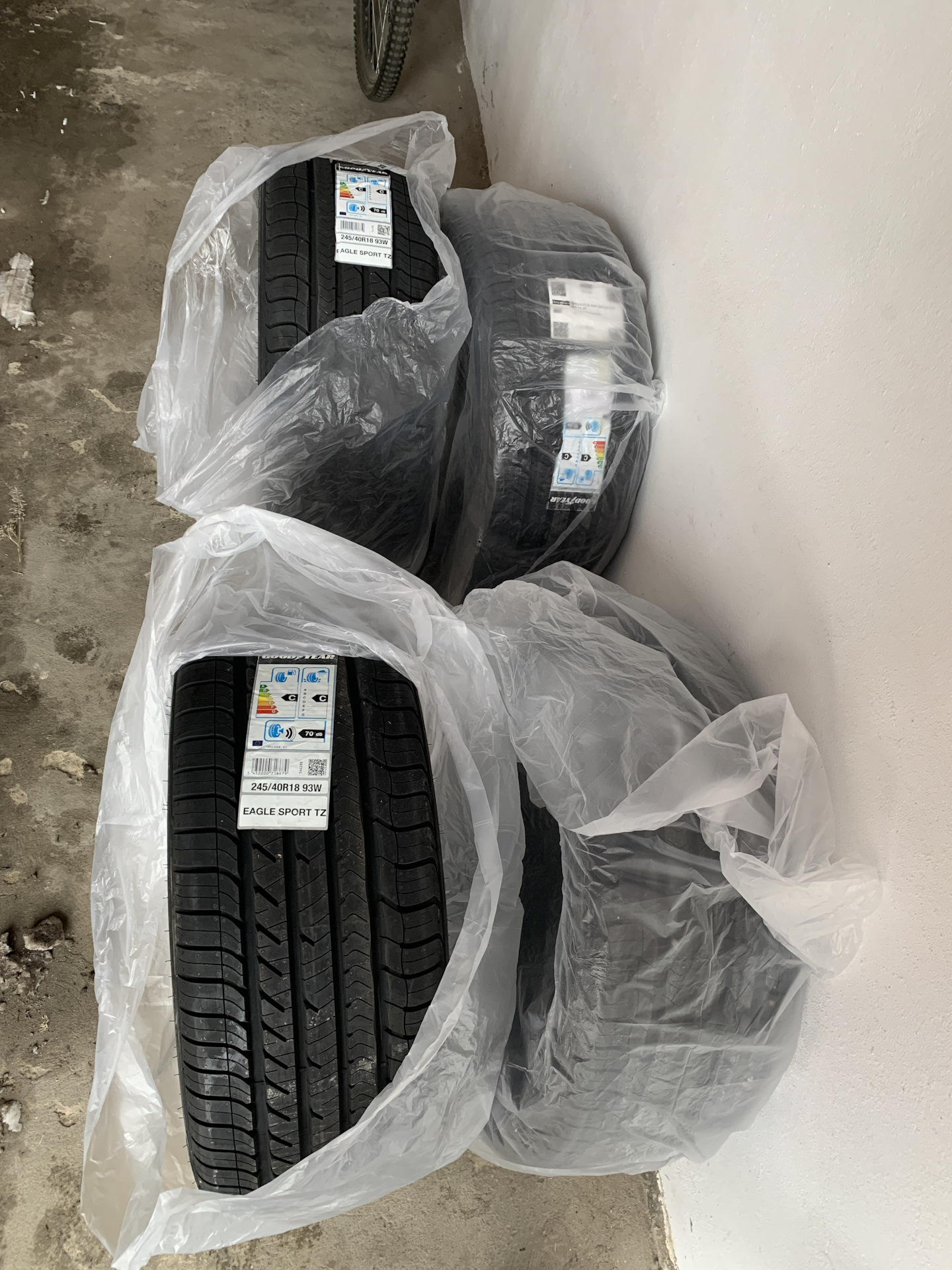 Летняя резина Goodyear Eagle Sport TZ — Audi A4 Avant (B8), 2 л, 2015 ...