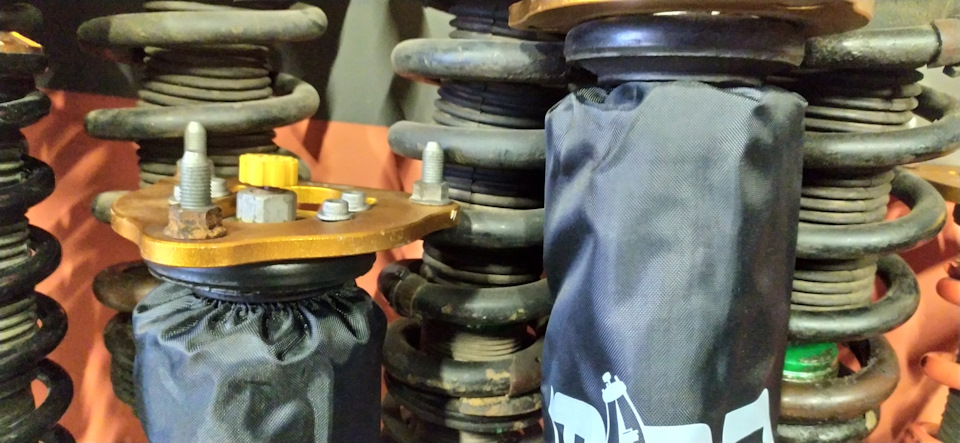 Чехлы на койловеры mad coilovers + jdm ковры в клетку. — Toyota Curren ...