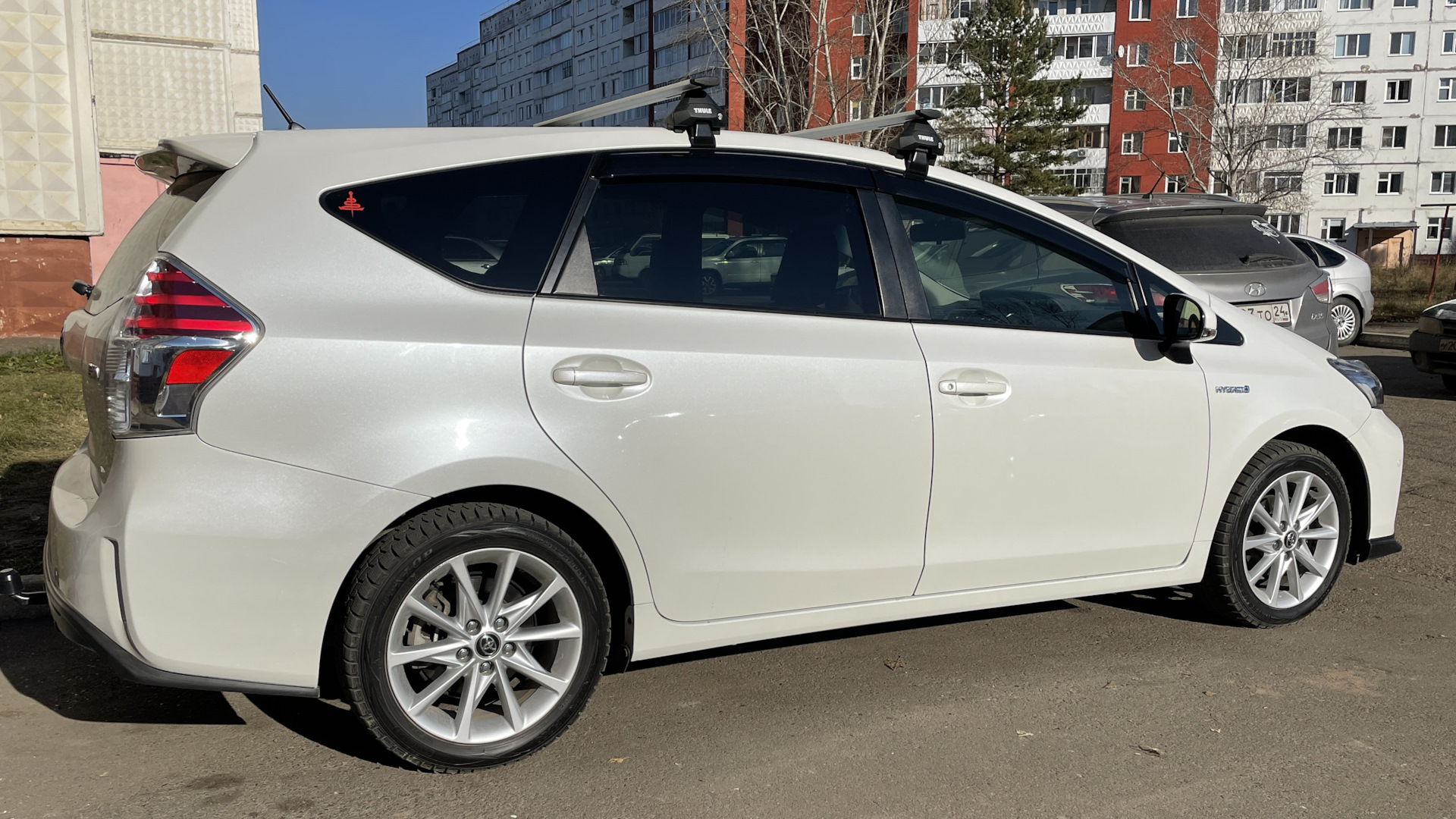 Сверловка на приус 20. Toyota prius диски. Toyota prius alpha gs sport. Сверловка дисков тойота приус альфа. Приус 30 с люком.