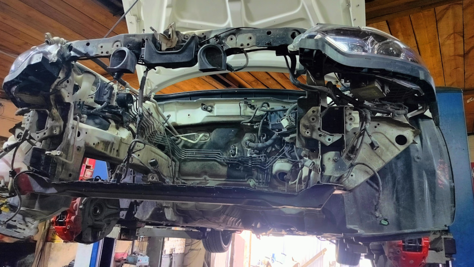 13. — Honda Accord (8G)