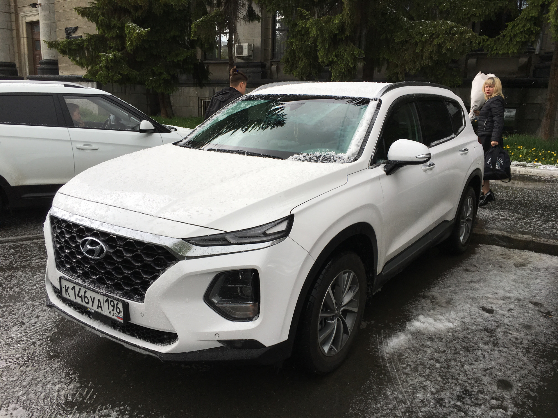 Белая 2019. Hyundai Santa Fe 2019 белый. Хендай Санта Фе 2019 белый. Хендай Santa Fe 2019 белый. Hyundai Santa Fe 2020 белый.