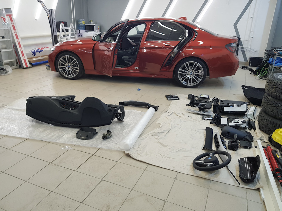 Проекция на лобовое стекло автомобиля bmw. Смотреть фото Проекция на лобовое стекло автомобиля bmw. Смотреть картинку Проекция на лобовое стекло автомобиля bmw. Картинка про Проекция на лобовое стекло автомобиля bmw. Фото Проекция на лобовое стекло автомобиля bmw
