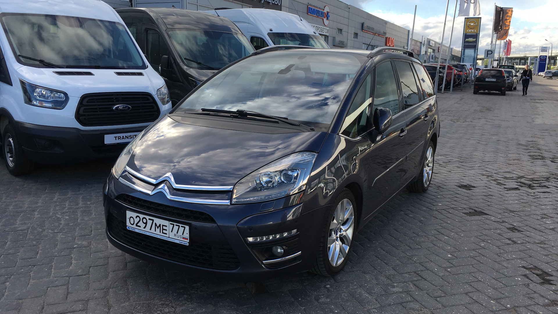 Citroen Grand C4 Picasso (1G) 1.6 дизельный 2011 | Аквариум 2 на DRIVE2