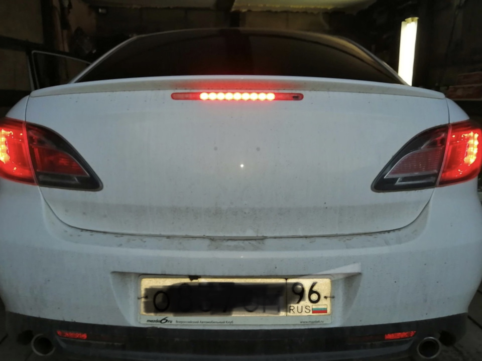 Прозрачный стоп-сигнал в крышку багажника СЕДАН — Mazda 6 (2G) GH, 1,8 ...