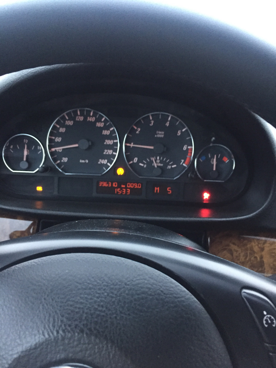 Eml. Eml bmw e65. Датчик eml бмв е39. Eml на е39. Bmw e39 check engine.