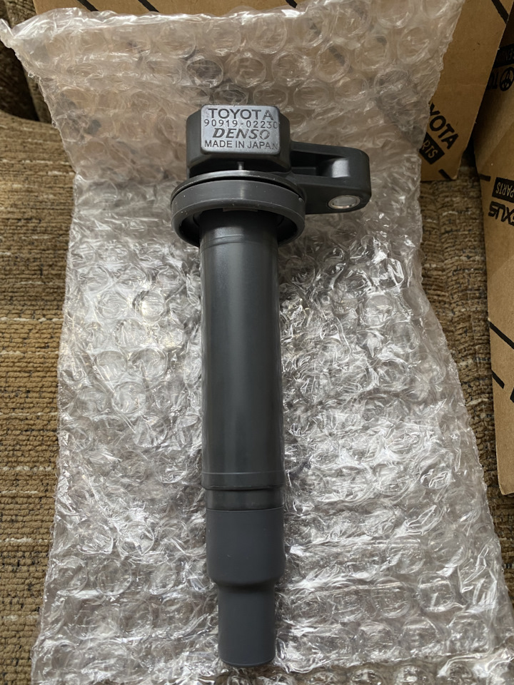 Катушка зажигания Toyota на Lexus LS (UCF30), Toyota Crown (S170 ...