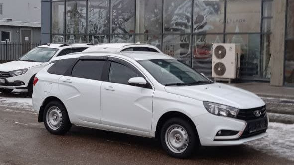Lada Vesta SW Белый Кролик
