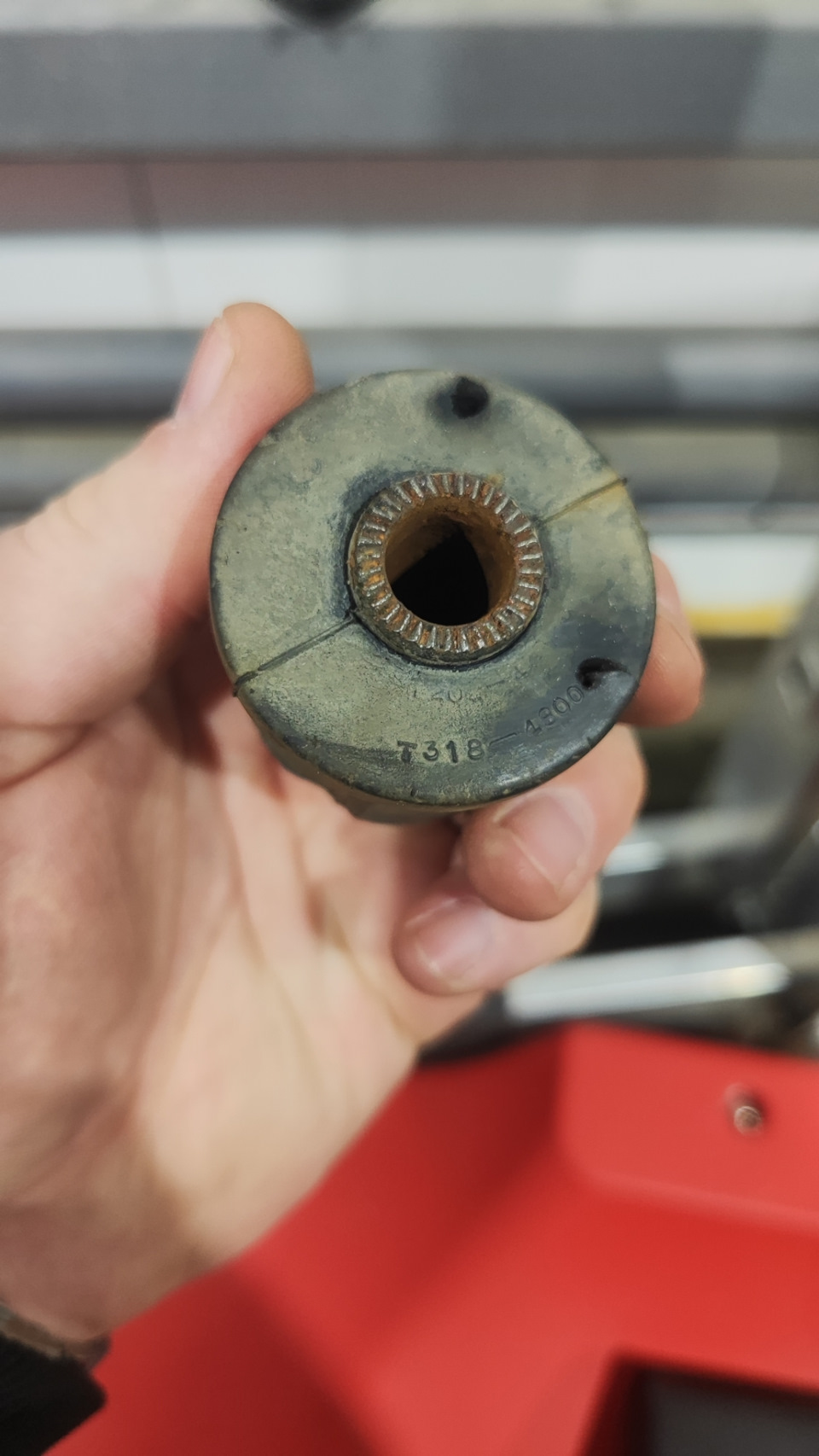 Замена нижних сайлентблоков задней цапфы . — Toyota Camry (XV30), 2,4 л ...