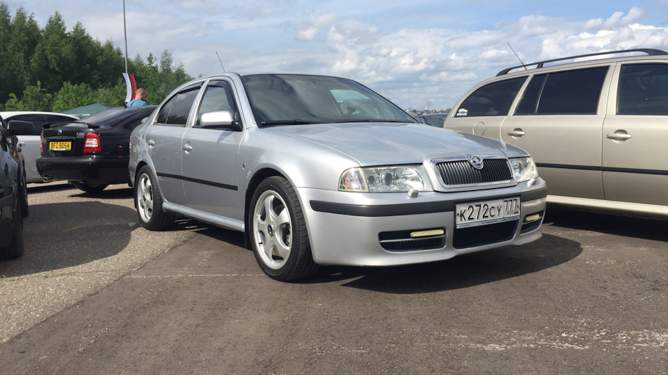 Skoda Octavia 1.8Т AUM Simply Clever