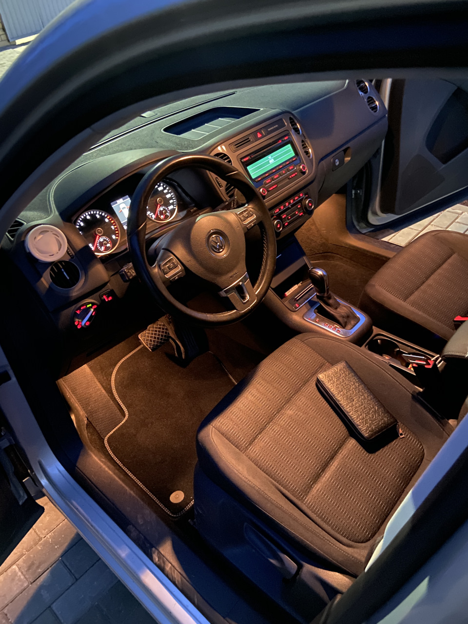 Текстильные коврики Tiguan — Volkswagen Tiguan (1G), 2 л, 2011 года ...