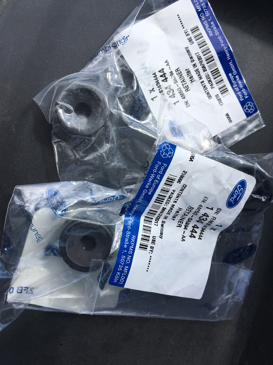 1434444 Клипса декоративной крышки двигателя / Focus-II, C-Max, S-Max ...