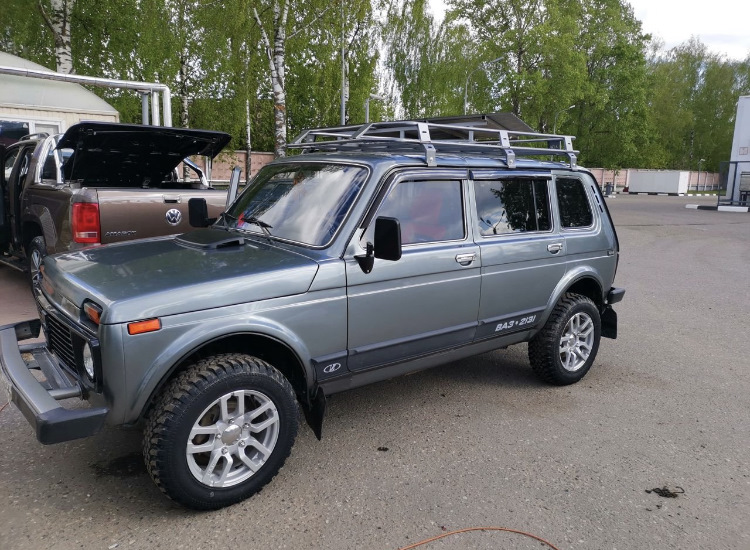 ВАЗ (Lada) 2131 (4x4)