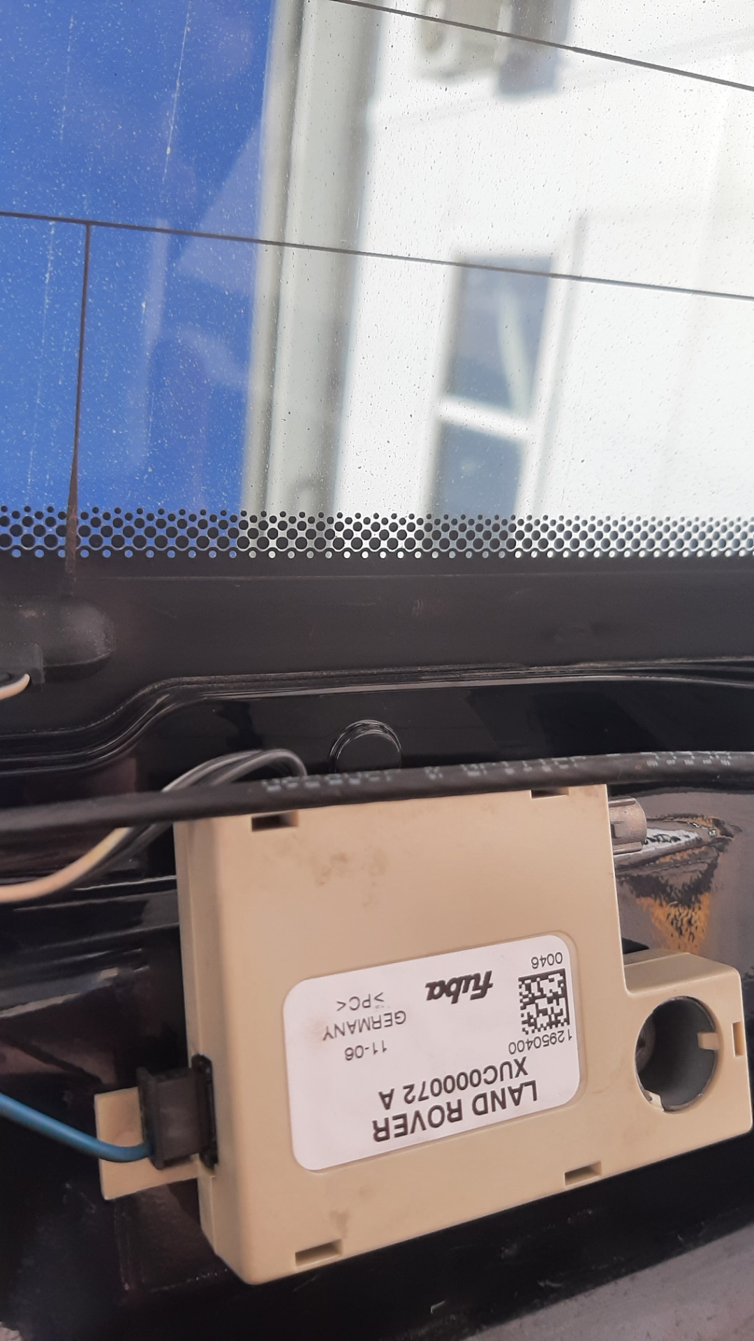 Подогрев заднего стекла — Land Rover Discovery III, 2,7 л, 2006 года ...