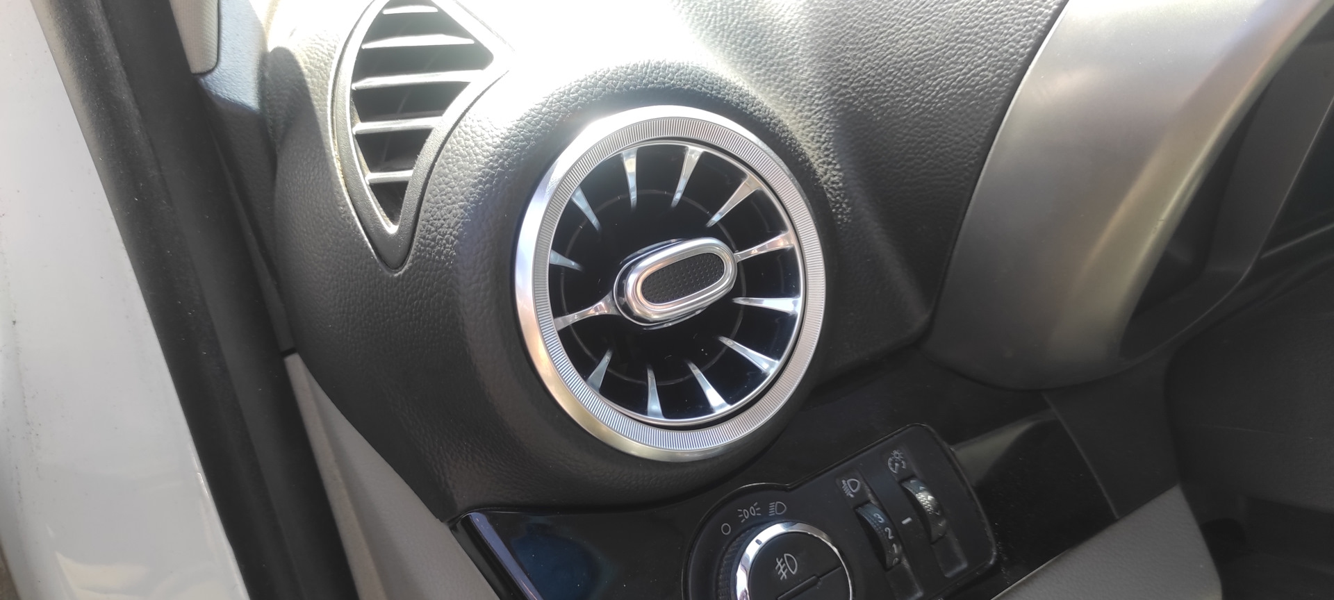 воздуховоды в стиле amg. сопло гранта фл. воздуховоды в стиле amg. дефлекторы амг на гранту подсветкой подключение. дефлектор воздуховода газель некст.