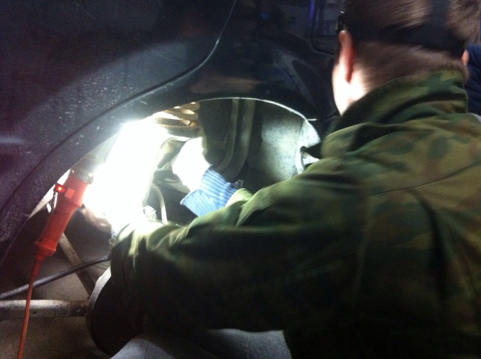 Эффект погружения =) — Mazda Familia (BJ)