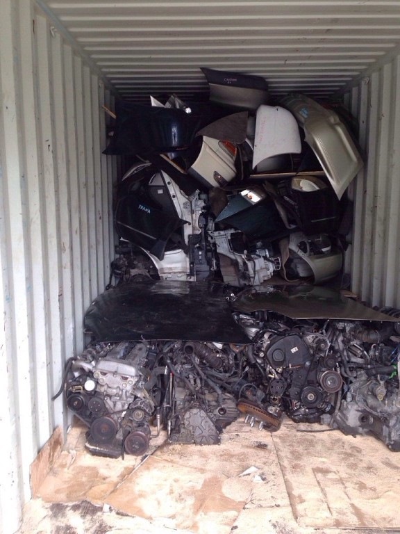 В Японии загружен 40-футовый контейнер запчастей, прибытие в Россию ...