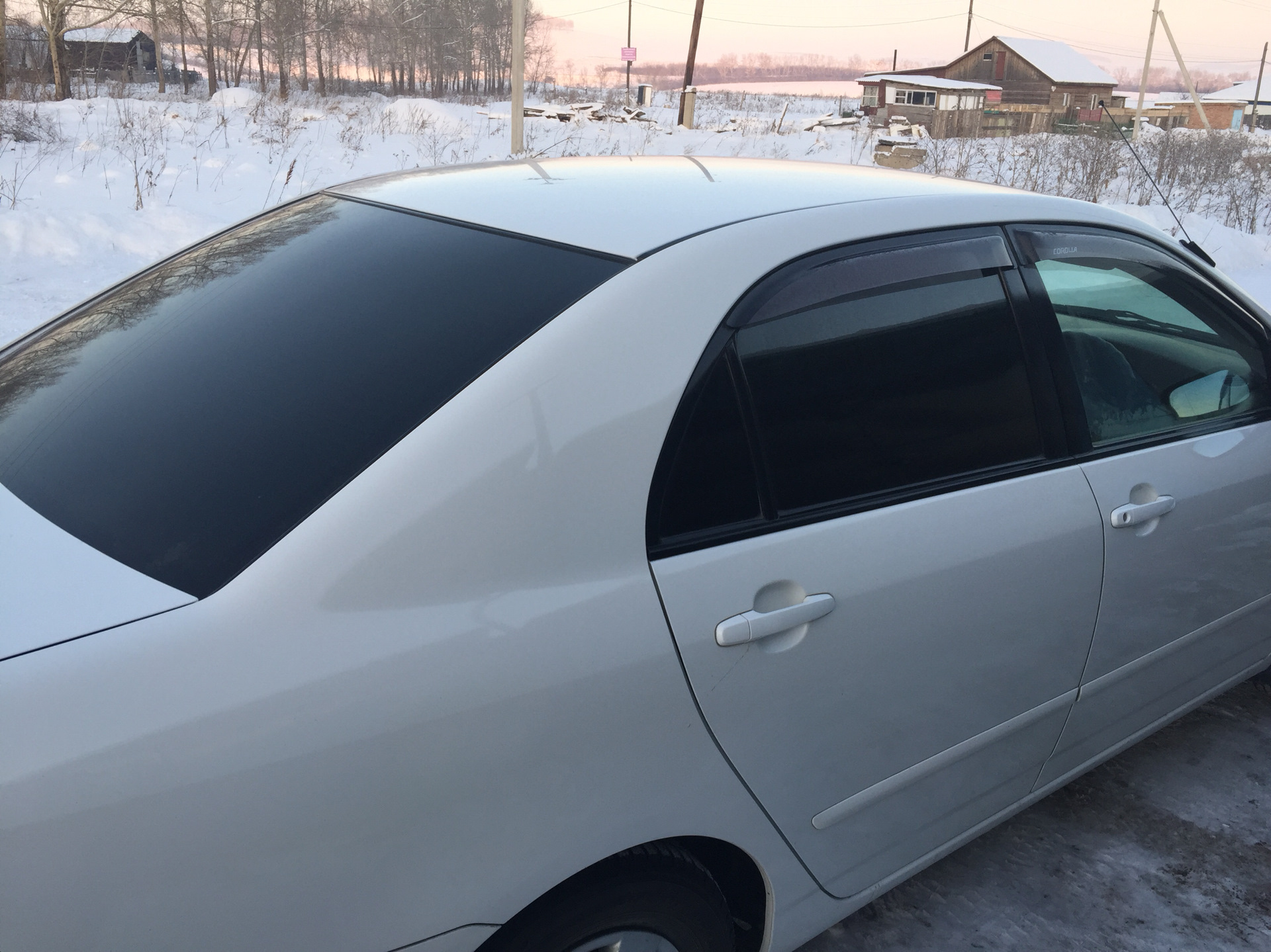 Тонировка оренбург. Toyota Prius 20 тонировка задней полусферы. Тонировка задней полусферы. Тонировка авто задняя полусфера. Задняя полусфера автомобиля что это.