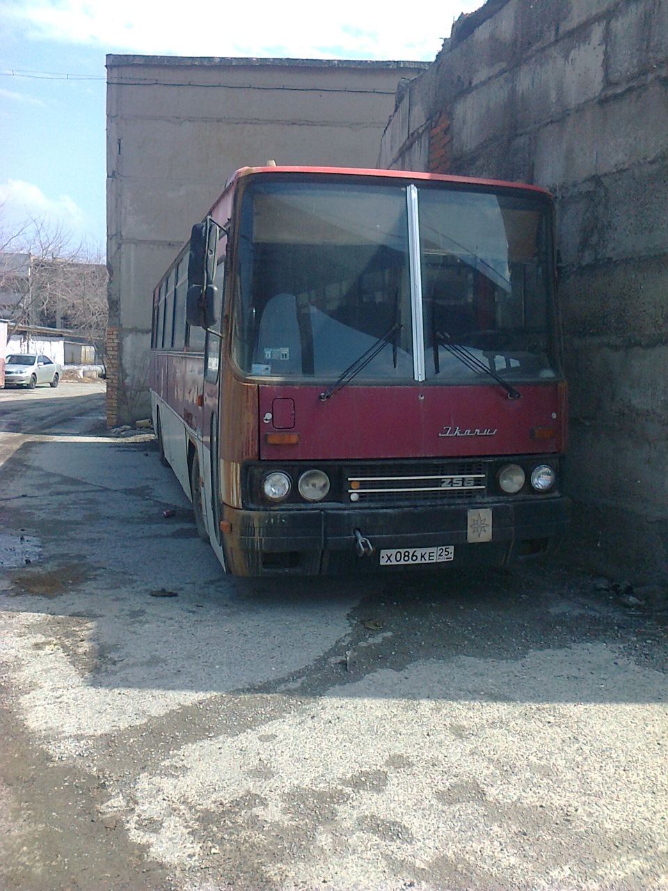 Перегон Владивосток-Артём, или лучше гор могут быть только… — Ikarus 256,  1989 года | путешествие | DRIVE2