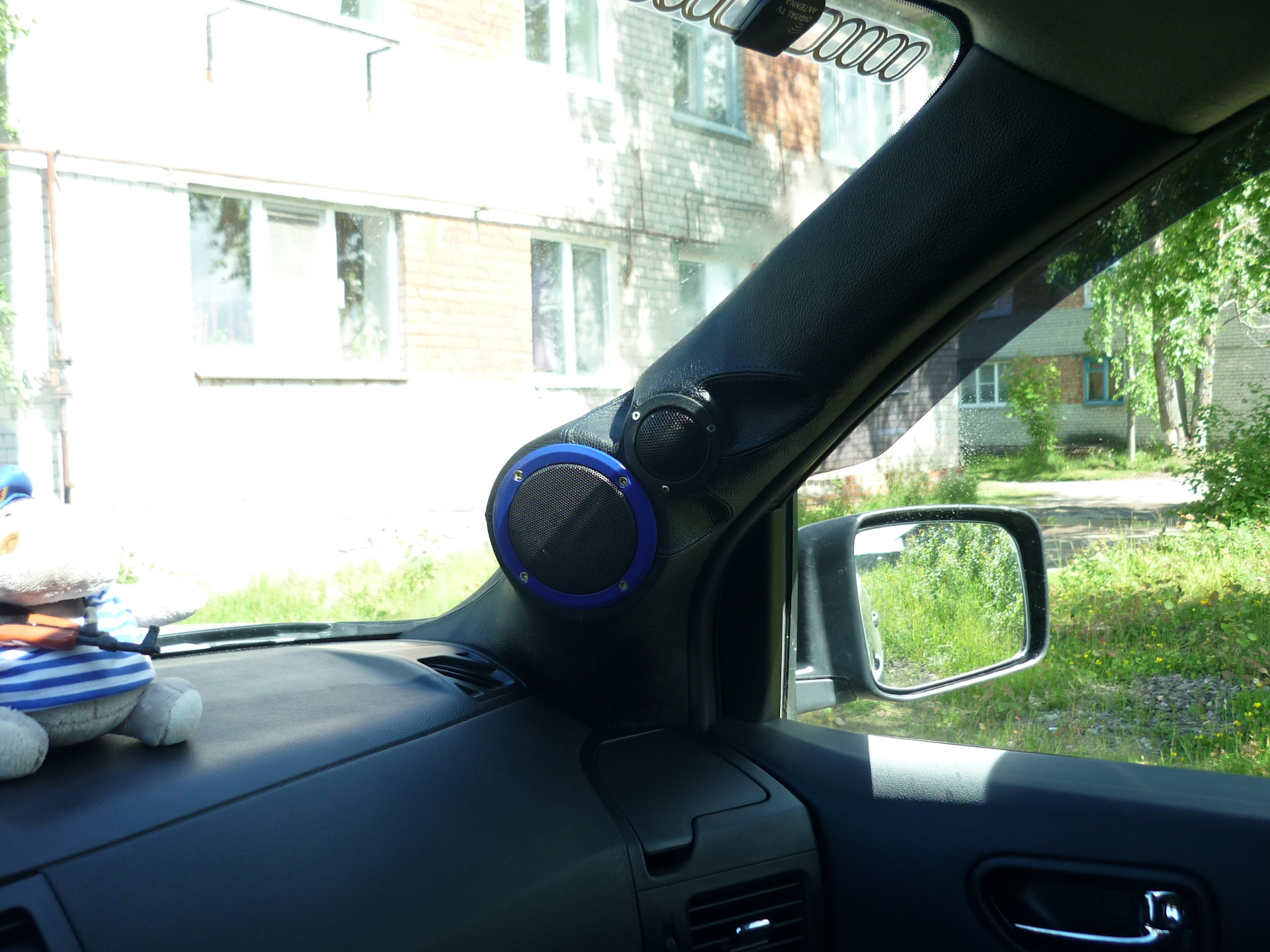 правая стойка, вариант3 в машине — Nissan X-Trail II (t31), 2 л, 2014 ...