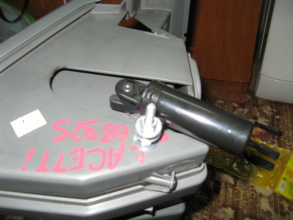 Плавное открывание бардачка — Chevrolet Lacetti SW, 1,6 л, 2011 года ...