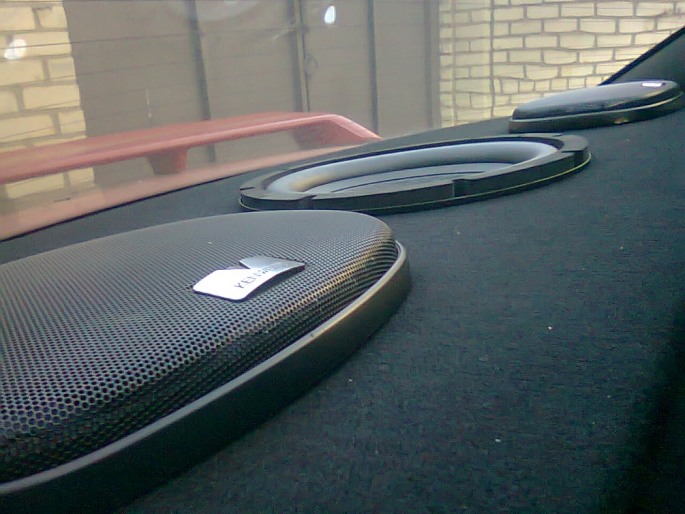 Установил саб в заднюю полку — Audi 80 (B4), 2 л, 1993 года | автозвук ...