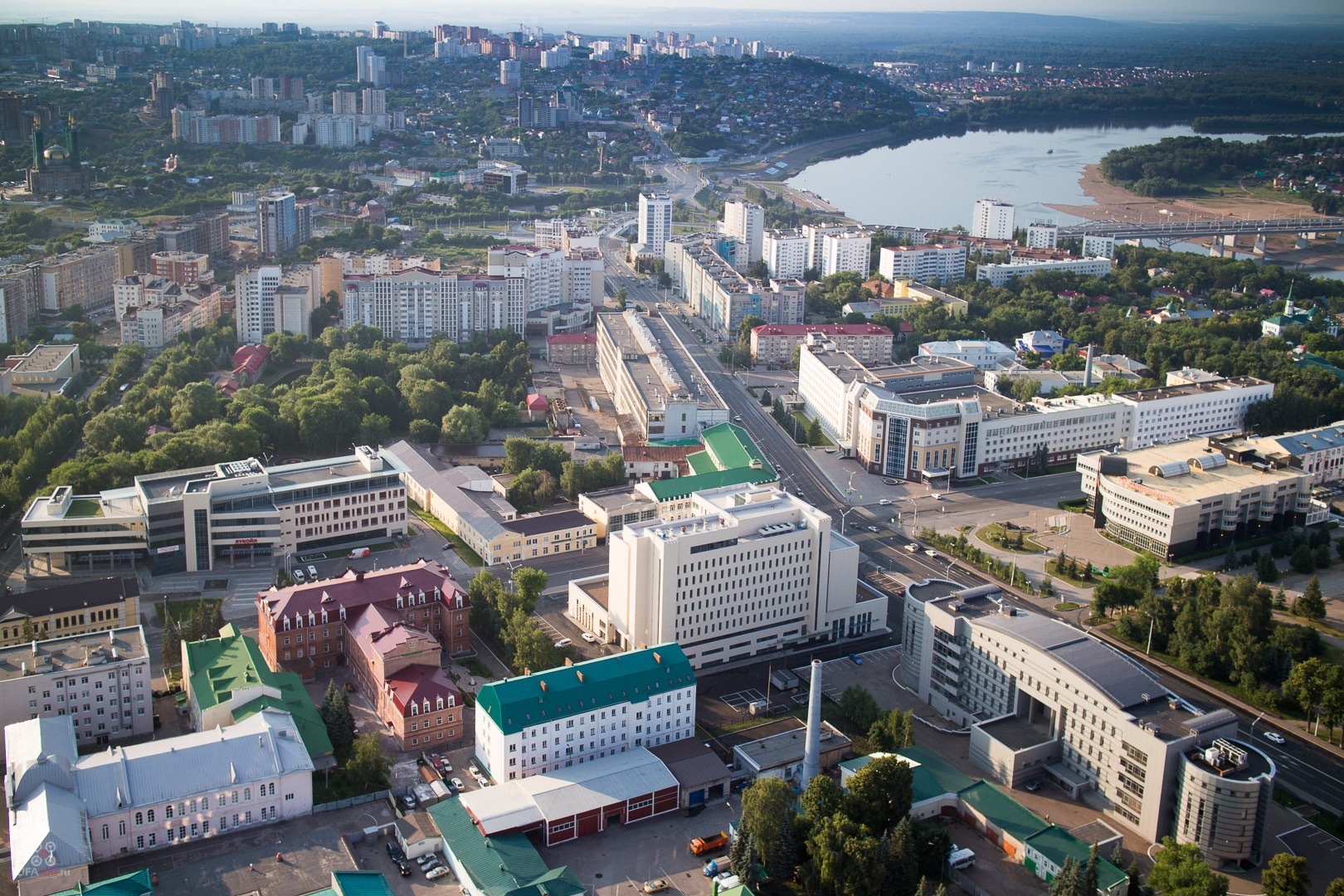 Покажи зону в городе. Уфа вид сверху. Уфа с высоты Телецентр. Город Уфа сверху. Центр Уфы сверху.