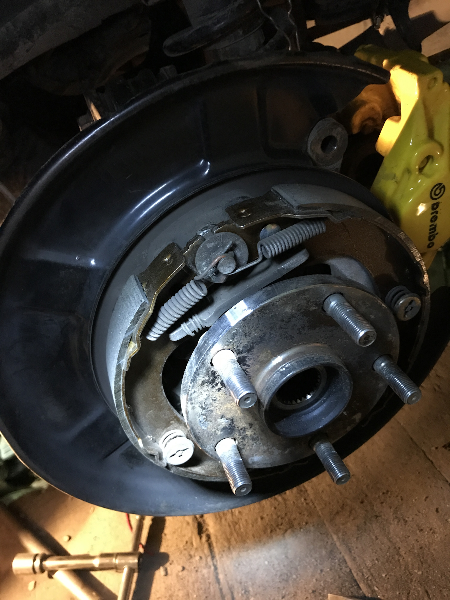 Как поменять подшипник задней колесы субары трибека