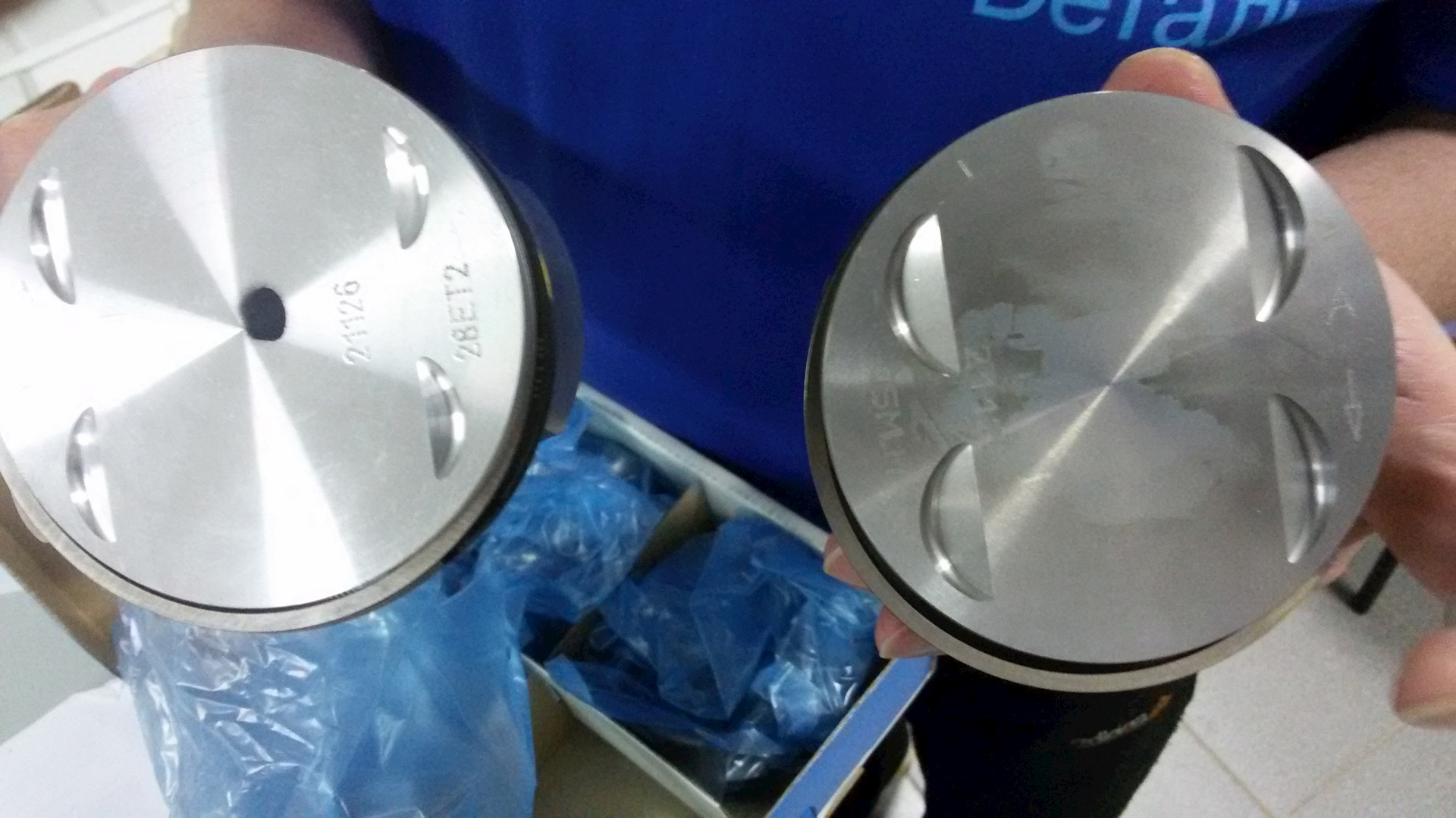 Взаимодействие поршня и выемок