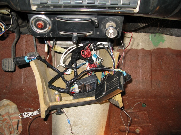 Фотоотчет об установке модуля Pandora DWM-210 на Москвич-412 ...