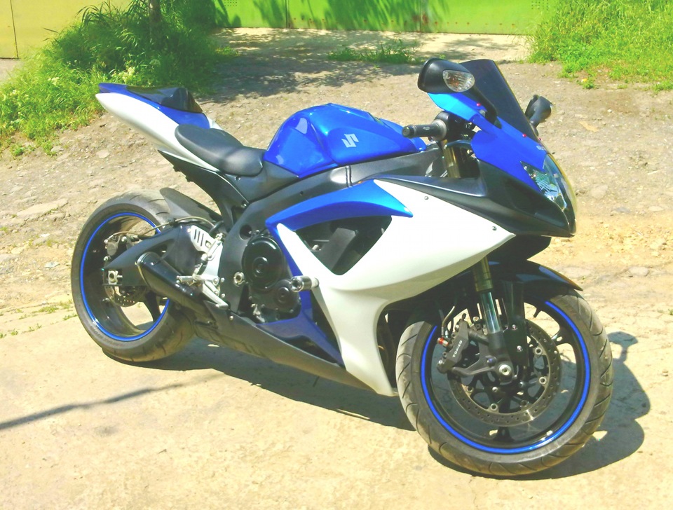 Suzuki GSXR 600 k7