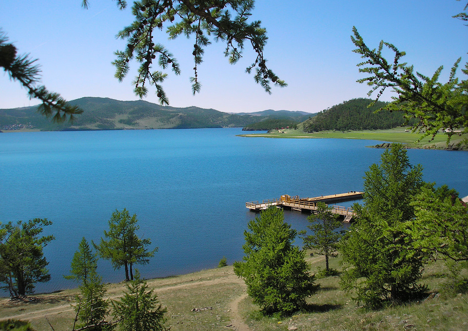 Далеко байкал от севастополя. Байкал далеко. Байкал иркутская область. Байкал далеко. Байкал иркутская область.