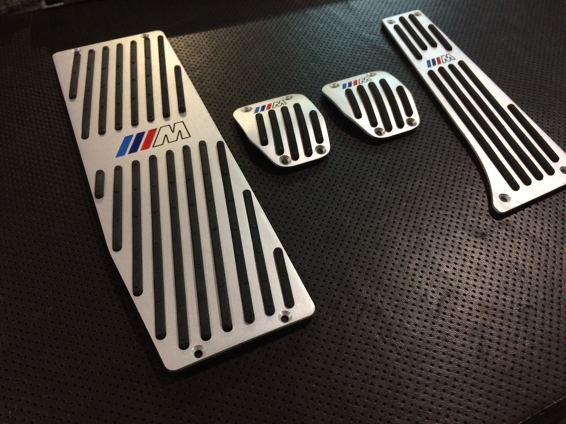 педали для бмв е46 ахуены дорогие педали. 8. накладки m bmw e90. педаль газа е39. Bmw 5 (e60) 2003-2010 "m" накладки на педали, арт.