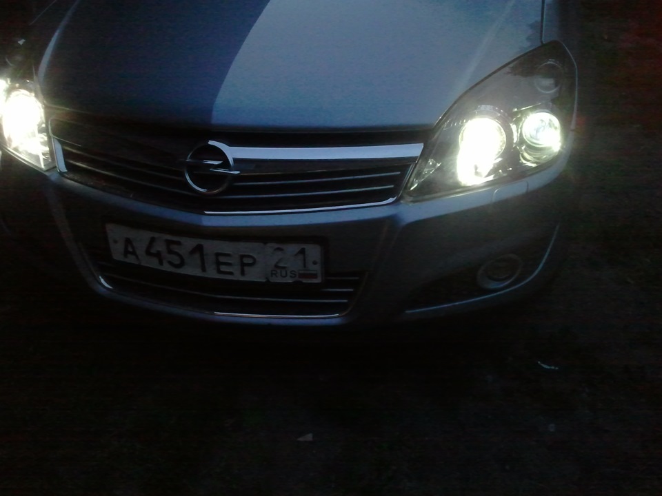 Ксенон ближний IL-Trade 3500K — Opel Astra H