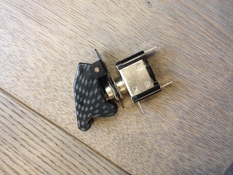 установка тумблера на зажигание — ЛуАЗ 967, 1,2 л, 1974 года ...