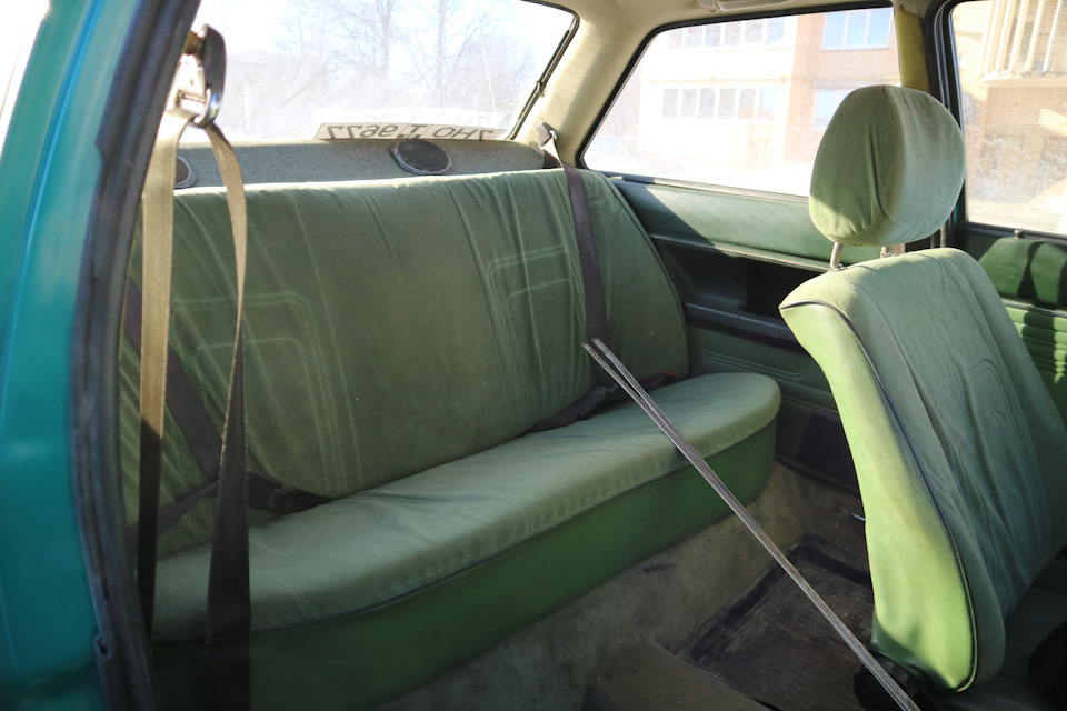 Просторно. Места завались — Audi 80 (B2)