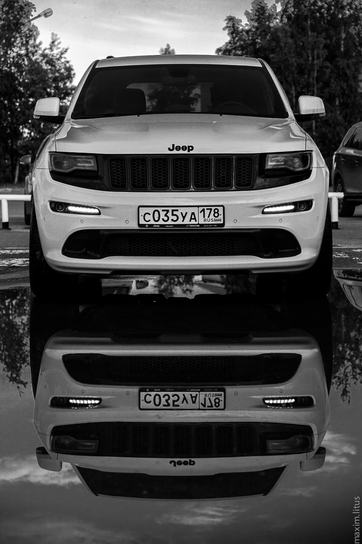 В том месте и в то время. Фото. — Jeep Grand Cherokee SRT8 (WK2), 6,4